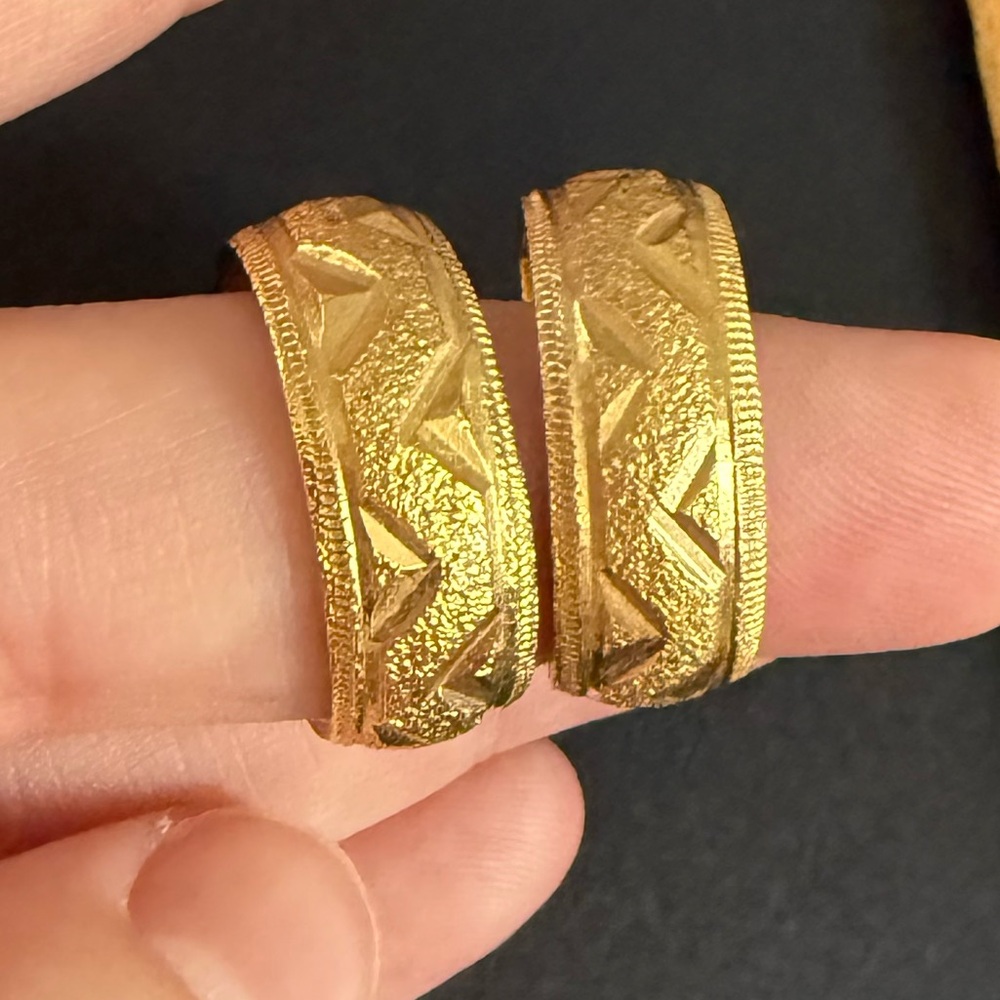 Vintage Napier Gold Toned Hoop Clip On Earrings
